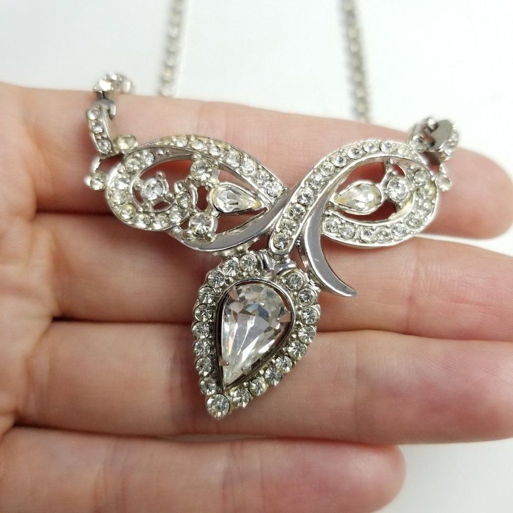 Elegant Silver Crystal Necklace